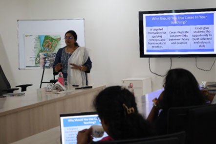 Dr. Bhavani sharing her experiences on case-teaching 